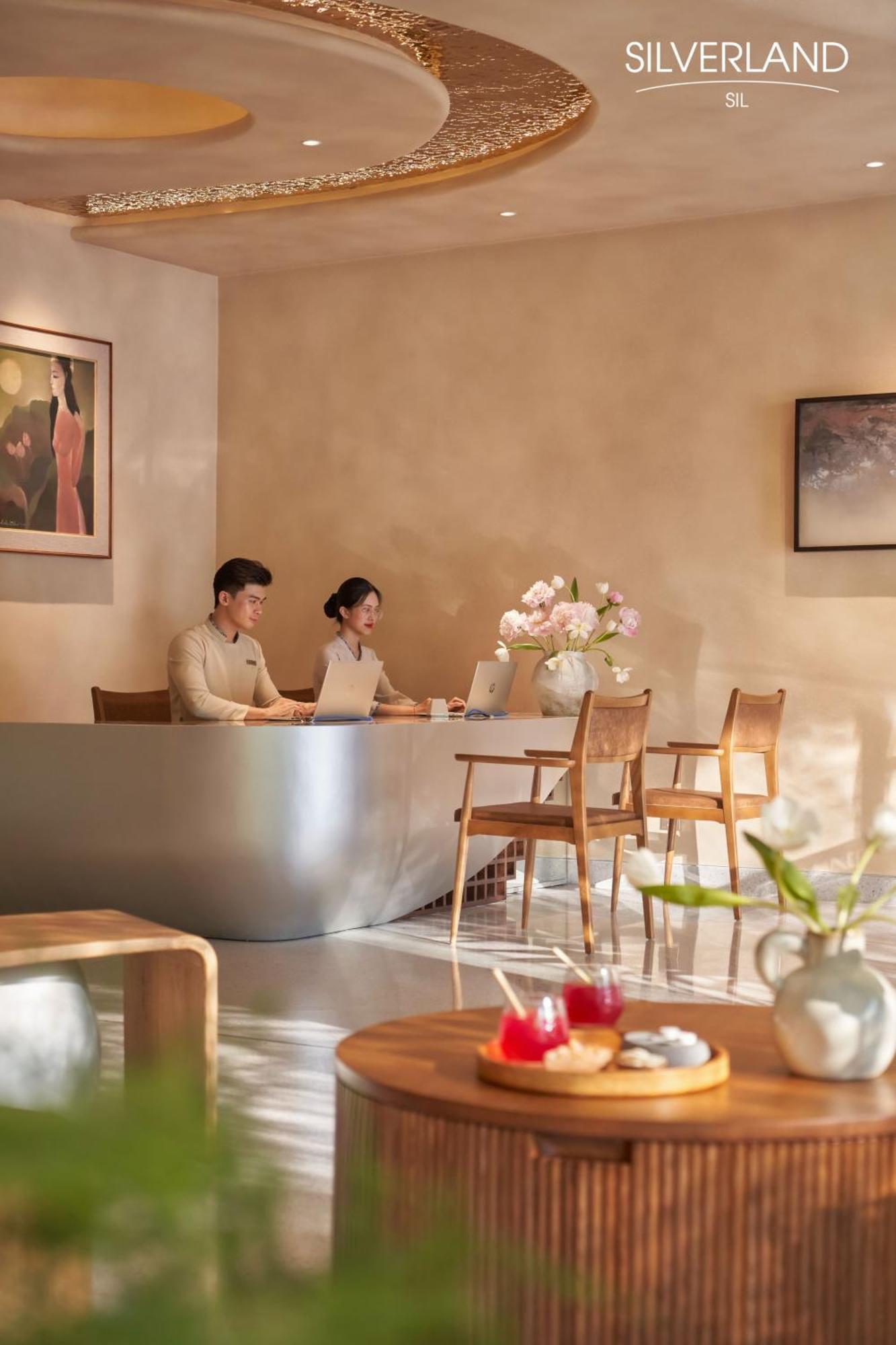 Silverland Sil Hotel Ho Chi Minh City Exterior photo